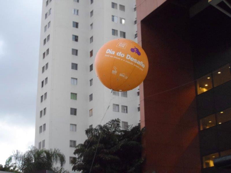Balão inflável flutuante